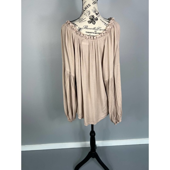 NWOT ruffle collar long sleeve tan on/ off the shoulder blouse with tie detail - Picture 2 of 11